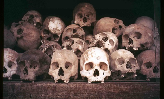 pol-pot-skulls