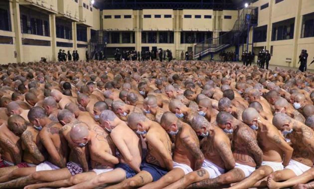 El-Salvador-prison-inmates-covid19-AP